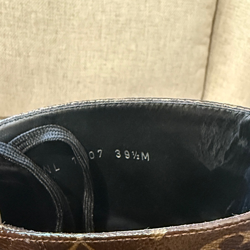 Louis Vuitton Calfskin Monogram Wonderland Flat Ranger Boots 39.5 - Picture 7 of 9